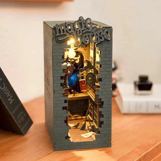 Rolife Book Nook- Magic House