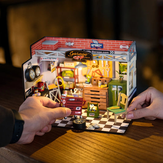 Rolife Miniature House Kit - Garage Workshop
