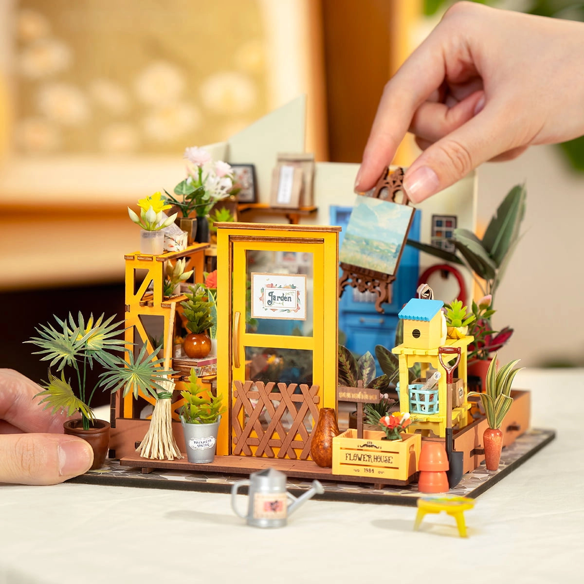 Rolife Miniature House - Cathy's Flower House