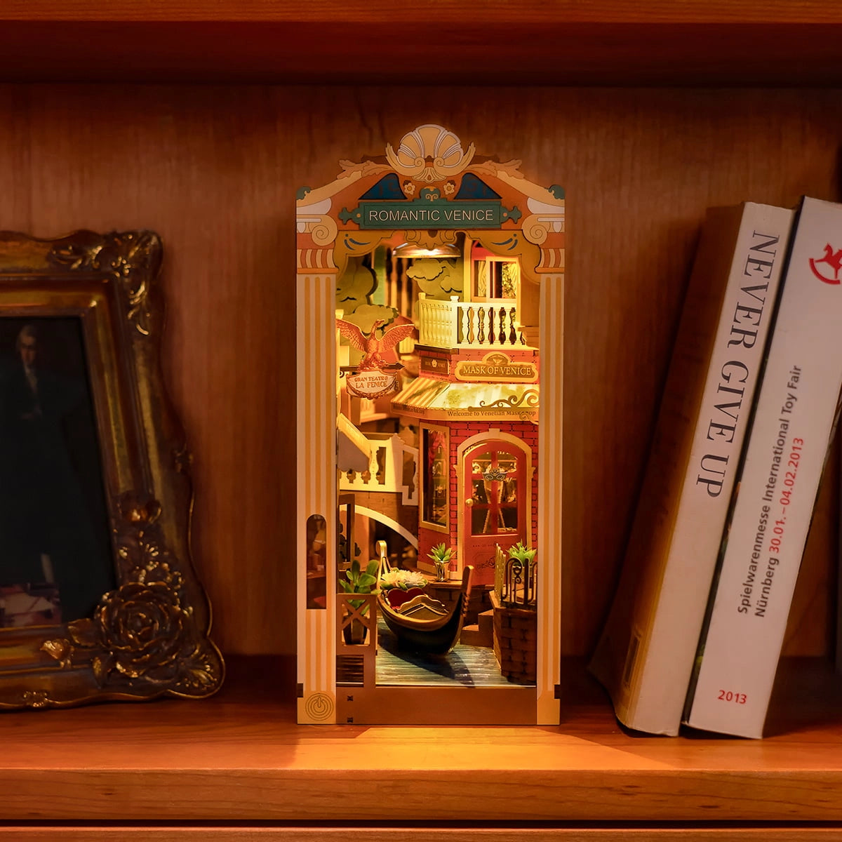 Rolife Book Nook- Romantic Venice