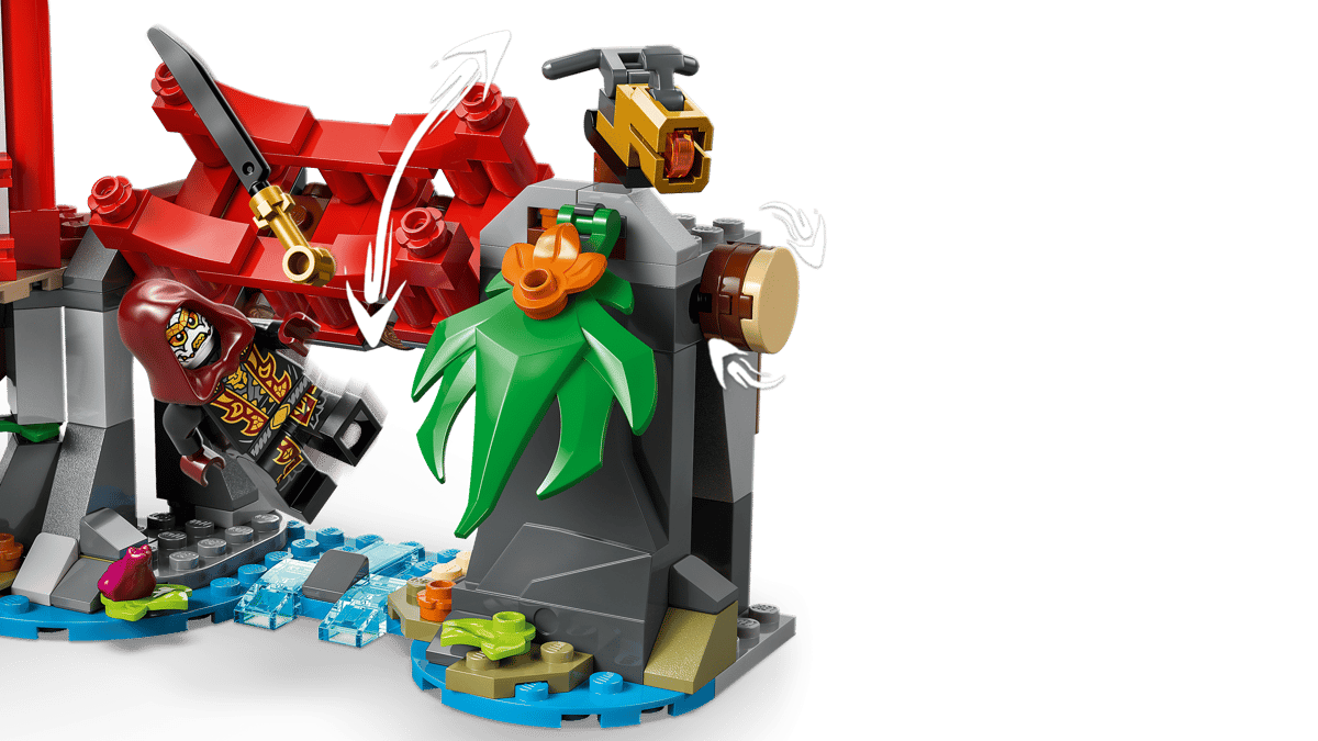 LEGO® NINJAGO® Ninja Vehicle Tree House Battle