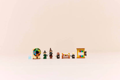 LEGO® Harry Potter™ Hogwarts™ Castle: Sorting Hat™ Ceremony