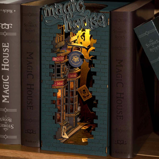 Rolife Book Nook- Magic House